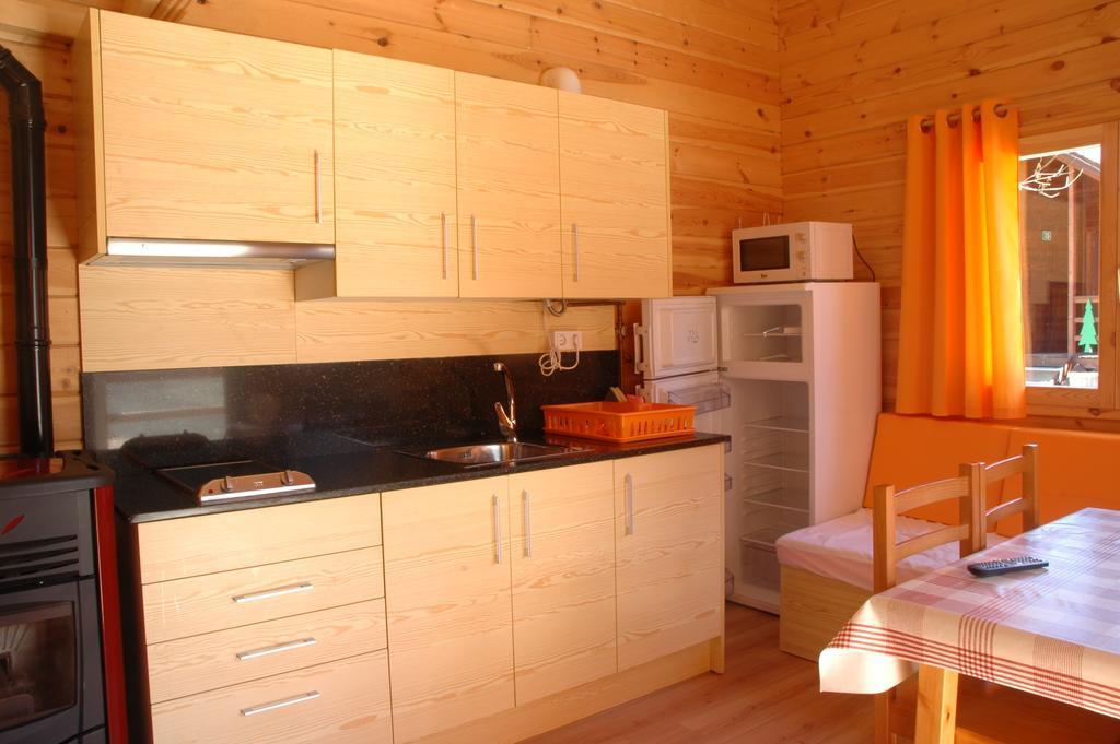 Camping Era Yerla D'Артиес Екстериор снимка